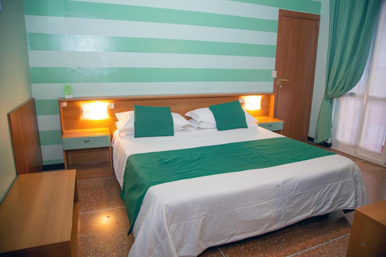 Albergo Glory Borghetto Santo Spirito Dış mekan fotoğraf
