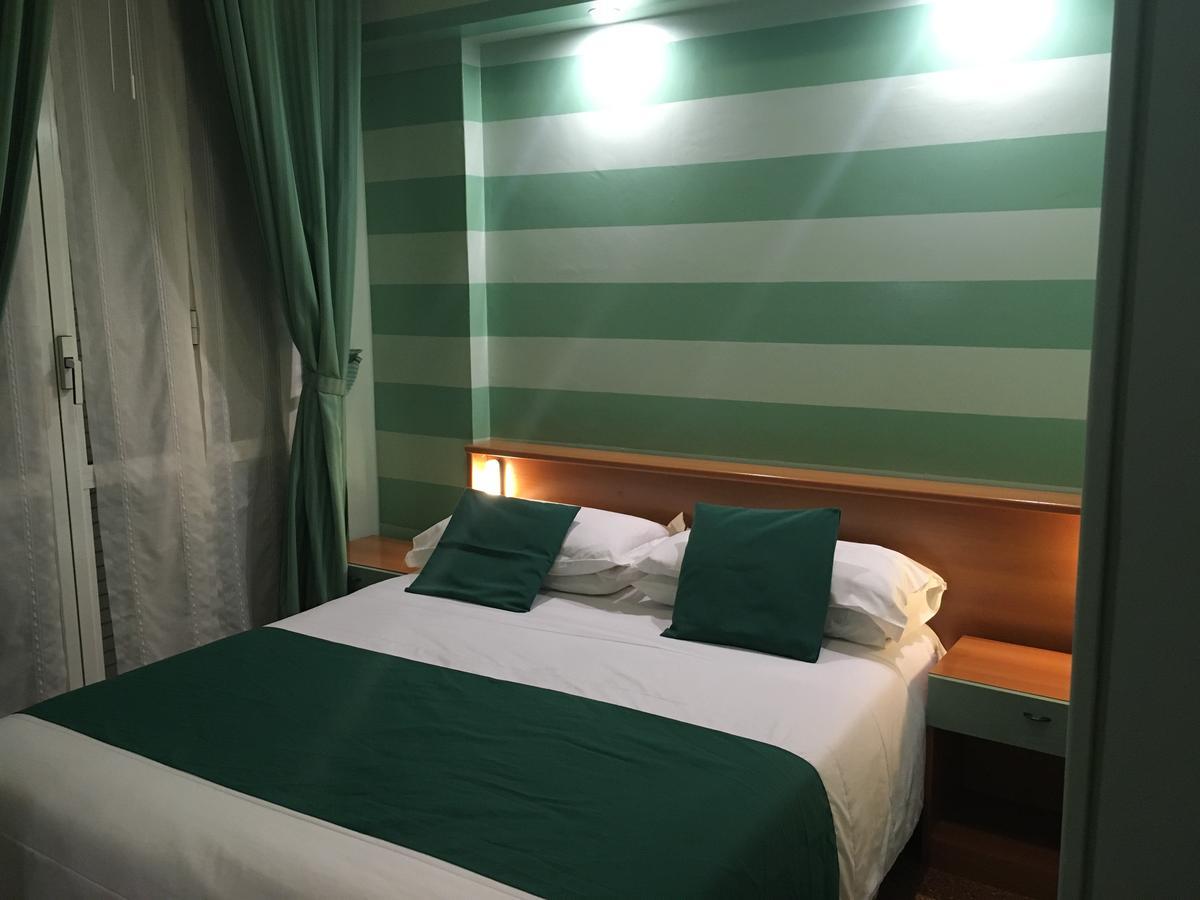 Albergo Glory Borghetto Santo Spirito Dış mekan fotoğraf