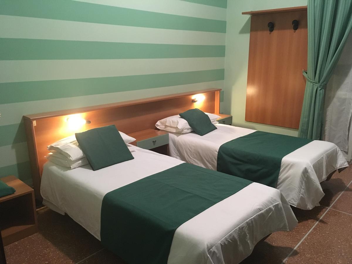 Albergo Glory Borghetto Santo Spirito Dış mekan fotoğraf