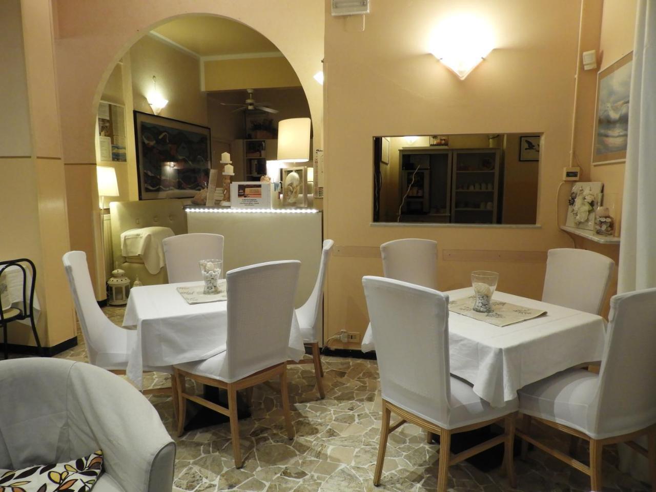 Albergo Glory Borghetto Santo Spirito Dış mekan fotoğraf